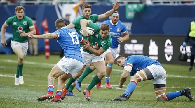 Larmour hat trick as Ireland whip Italy 54-7 in Chicago