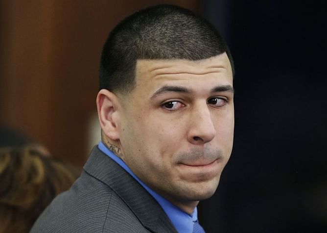 The Latest: Court urged to reinstate Hernandez conviction