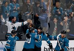 Thornton's 400th goal lifts Sharks past Predators 5-4