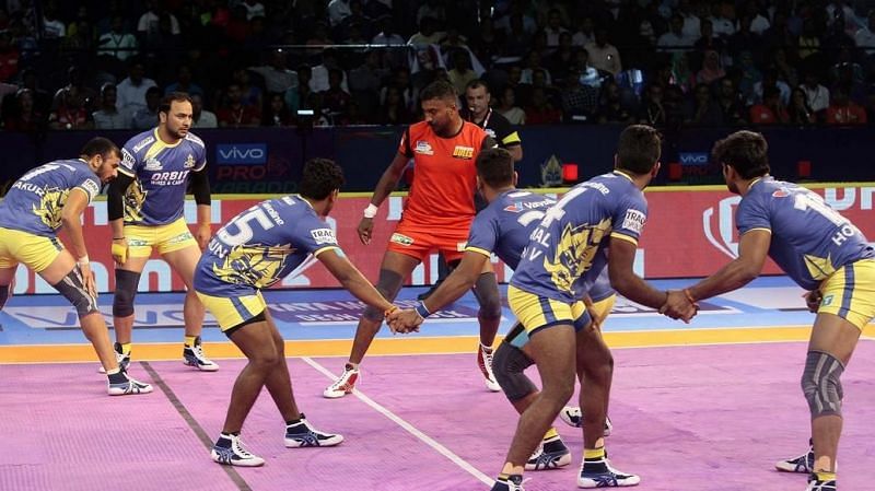 The Tamil Thalaivas defense looked patchy