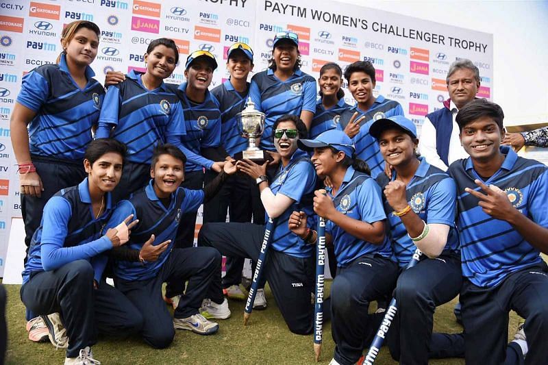 India Blue lifts the 2017-18 Senior Women&#039;s Challenger Trophy