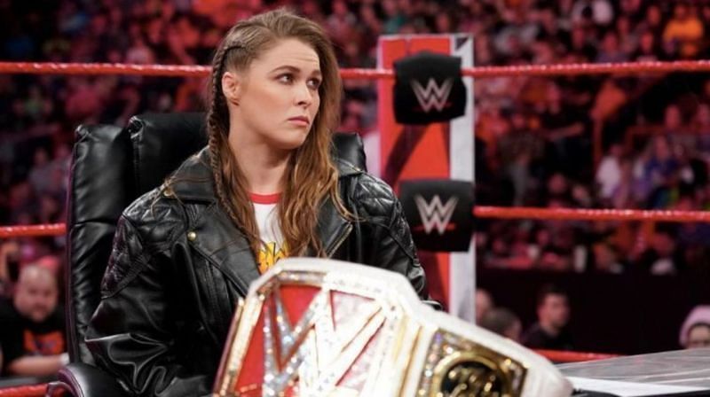 Who should Ronda Rousey face in the main event of WrestleMania 35?