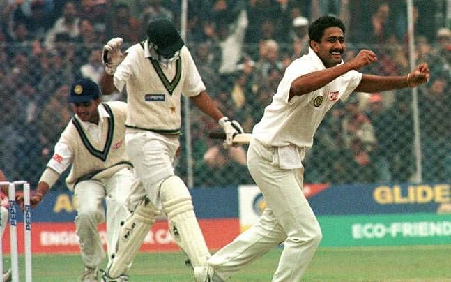 Kumble celebrates his 10th wicket