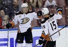 Nick Ritchie scores twice, Ducks beat Panthers 3-2