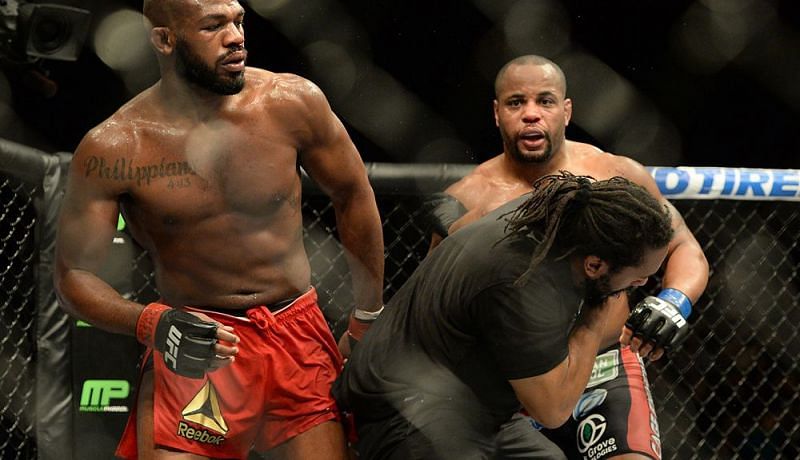 Jon Jones vs Daniel Cormier