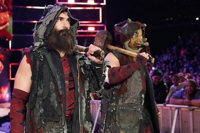 WWE News: Luke Harper suffering from a hand injury