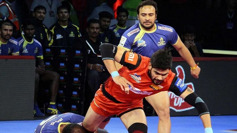 Can Rohit Kumar score yet another Super-10 to get his team through against the Patna Pirates?
