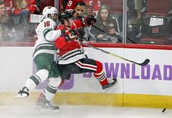 Crawford registers 39 saves, Blackhawks beat Wild 3-1