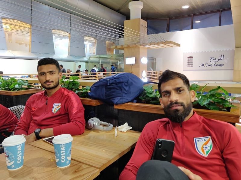 Balwant Singh (right) and Manvir Singh of the Indian national football team at the Kuwait International Airport (Image: Twitter/@IndianFootball)
