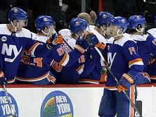 Kuhnhackl scores 2 goals, Islanders beat Canucks 5-2