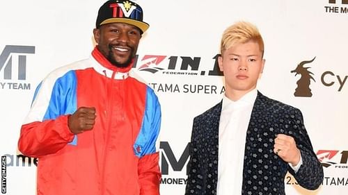 Floyd Mayweather (left) vs Tenshin Nasukawa (right)