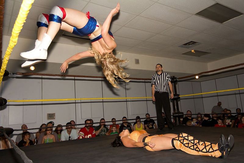 Indy star Leah Von Dutch hits a moonsault off the ropes