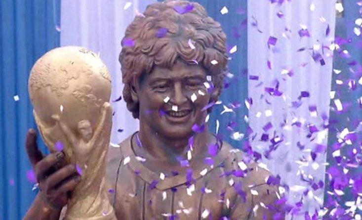 Diego Maradona&#039;s statue in Kolkata, India