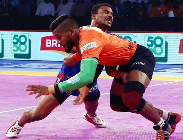 प्रो कबड्डी लीग 2018: यू-मुंबा ने यूपी योद्धा को एकतरफा मुकाबले में 41-24 से करारी शिकस्त दी