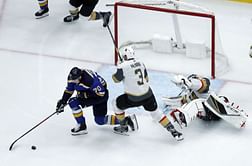 Sundqvist's 2 rare goals send Blues past Golden Knights 5-3