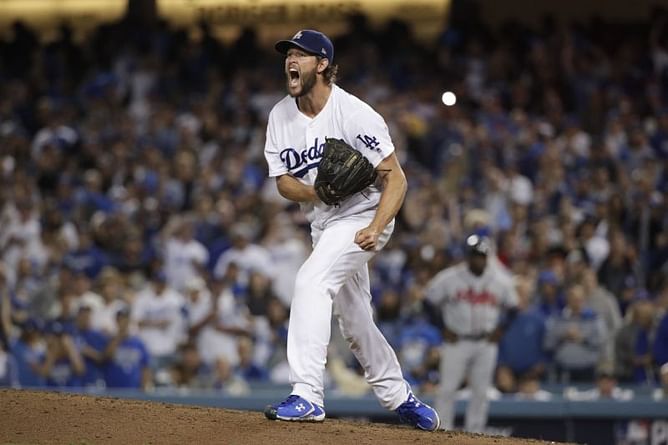 Kershaw se queda con los Dodgers