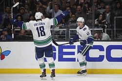 Canucks rookie Elias Pettersson drawing rave reviews