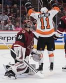 Giroux scores twice, Flyers beat Coyotes 5-2