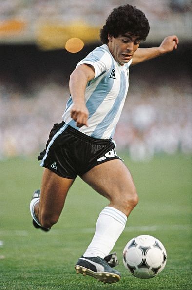 Diego Maradona playing for Argentina in 1985