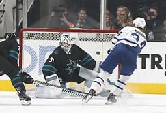 Kapanen's 2 goals lead Maple Leafs past Sharks 5-3