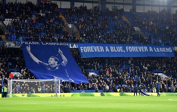 Chelsea pay homage to one of their greatest ever
