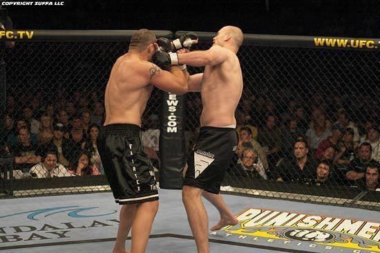 Tim Sylvia easily dealt with challenger Gan McGee in the &#039;Battle of the Giants&#039; in 2003