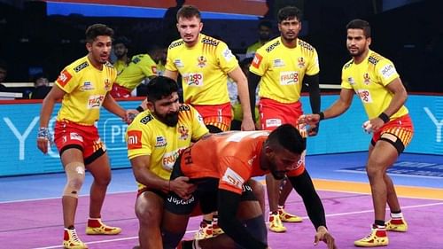 Siddharth Desai and Ruturaj in action. [ Picture Courtesy: ProKabaddi.com]