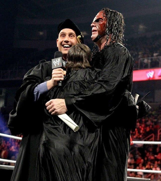 Team Hell No and Dr Shelby hugging it out!