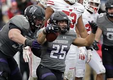 Eyeing playoffs, Irish look to keep rolling at Northwestern
