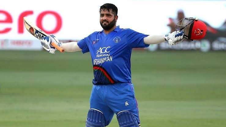 Mohammad Shahzad acknowledging the crowd after hitting a century against India in Asia Cup 2018