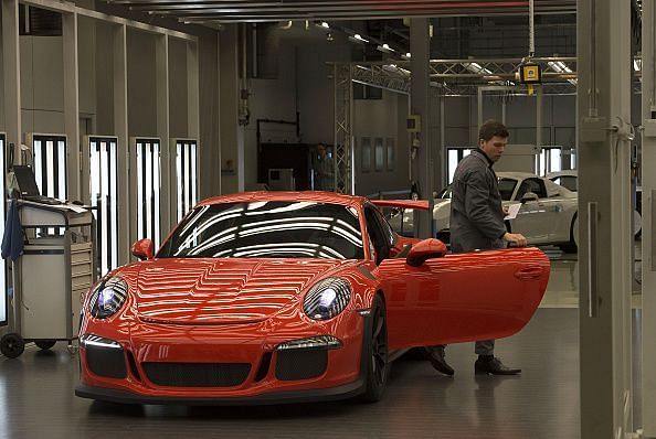 Porsche Produces New 911 GT3 RS