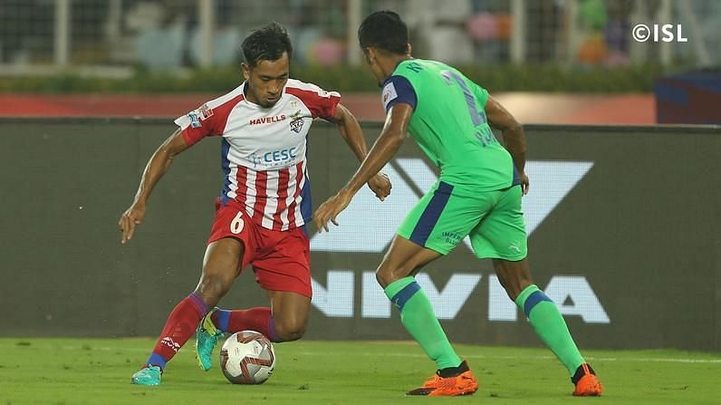 Ricky&#039;s imposing figure in the left back makes it difficult for the opposing teams to cut past him (credits-indiansuperleague.com)