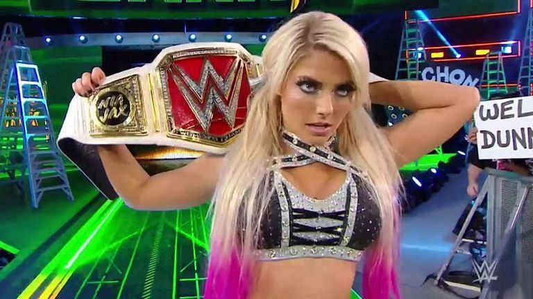 Alexa Bliss wins the Raw Women&#039;s Championship at Money in the Bank
