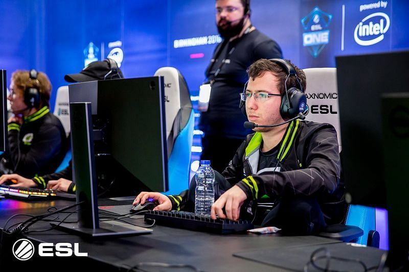 File:33 ESL One Birmingham 2018.jpg