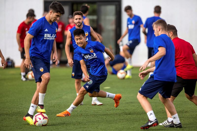 Lee Kang-in in action in a training session