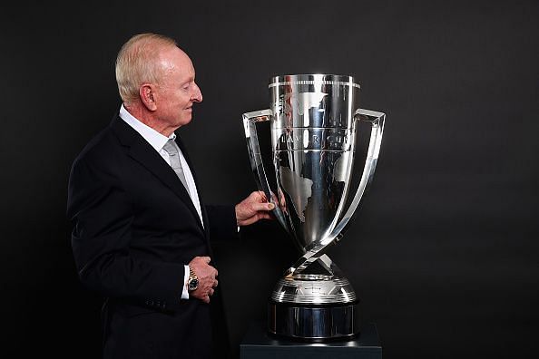 Rod Laver unveilling the The Laver Cup Trophy
