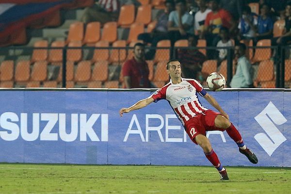Just after the hour mark, a brilliant free kick by the 34-year old saw the ball go dangerously into the six-yard box (Image Courtesy: ISL)