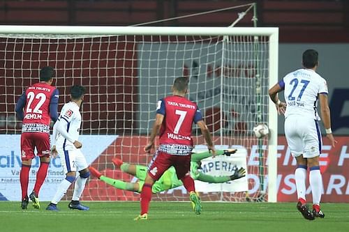 Pablo Morgado scores a stunning goal [Image: ISL]