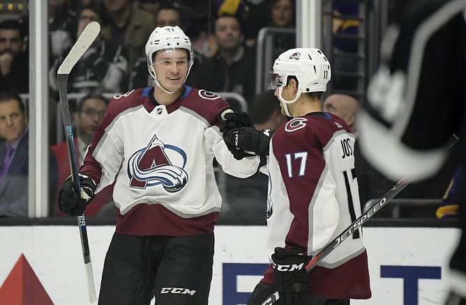 Avalanche get 3 power-play goals to rout Kings 7-3