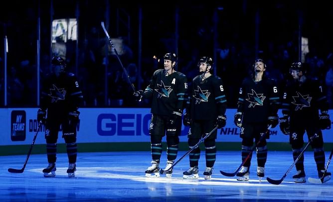 Thornton reaches another milestone, Sharks top Canucks 4-0