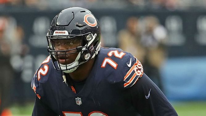 WATCH: Leno proposes to girlfriend after Bears clinch division title