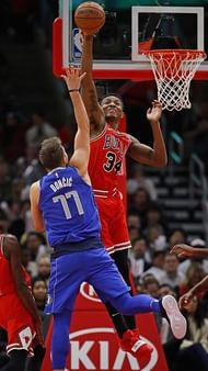 Dallas Mavericks v Chicago Bulls