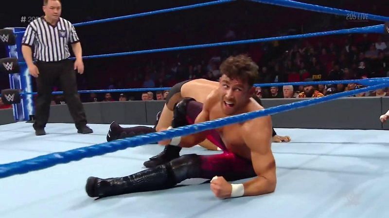Noam Dar faced a troubling and dangerous opponent in Hideo Itami
