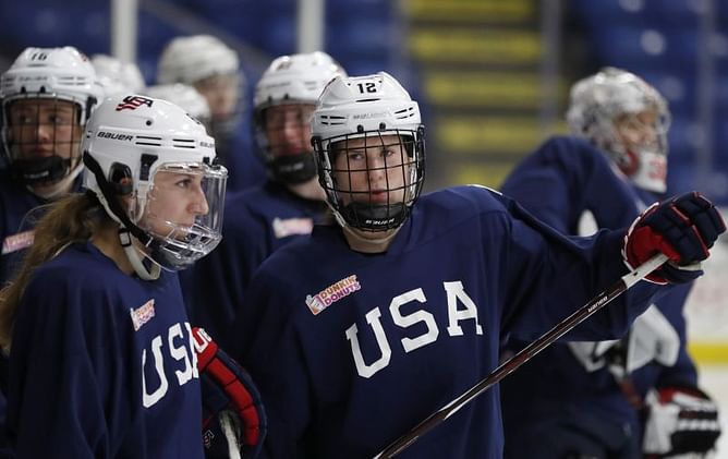 USA Hockey's deal with top women help them play for career