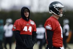 Severity of Carson Wentz's back injury still unknown