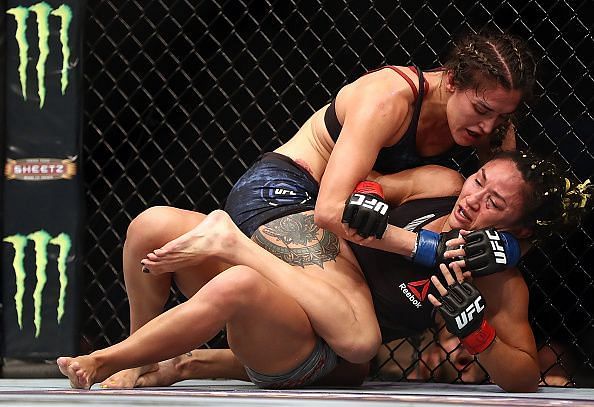 Tatiana Suarez grapples Carla Esparza at UFC 228