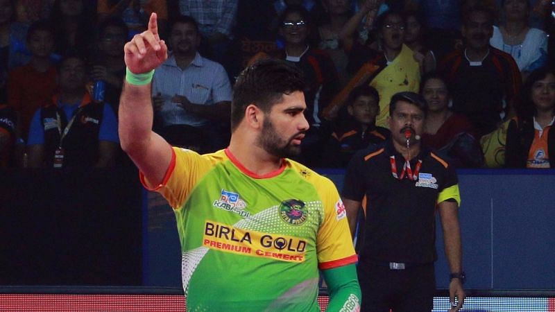 Pardeep Narwal becomes the first raider to score 800 points in the PKL