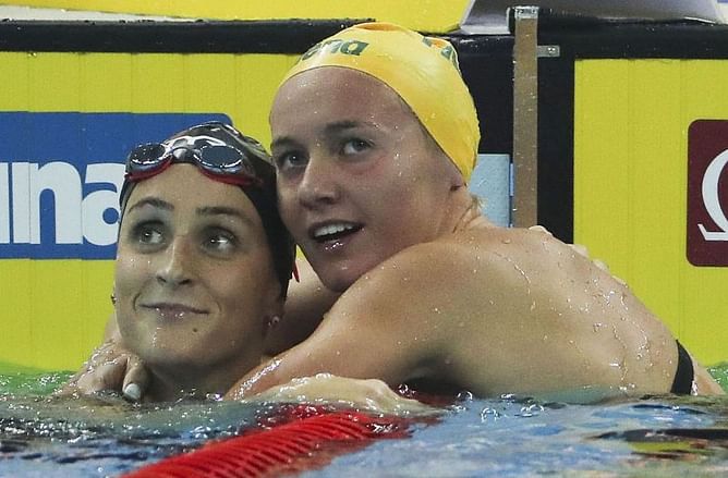 Titmus sets world record in short-course 400 freestyle
