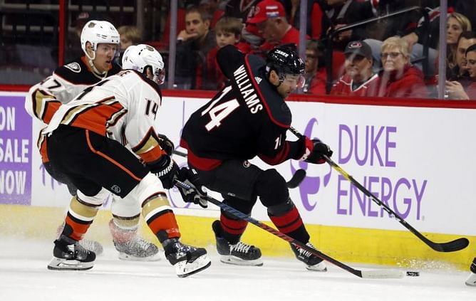 Getzlaf scores in OT, Ducks beat Carolina 2-1