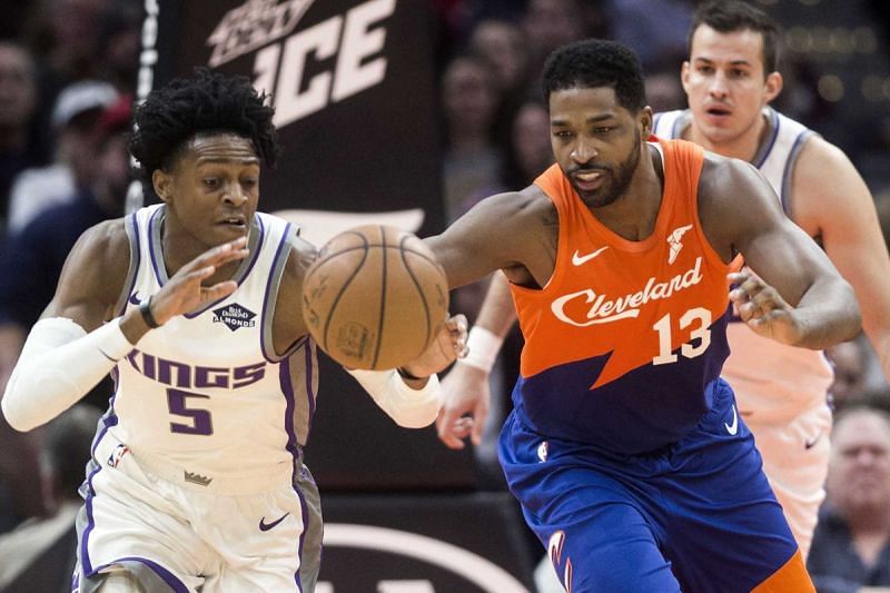 De&#039;Aaron Fox put together a double-double to lead the Kings past Cavaliers. Credit: ABC